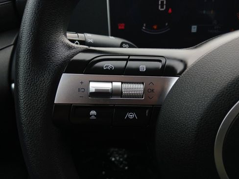 Certified 2025 Hyundai Tucson SE image 17