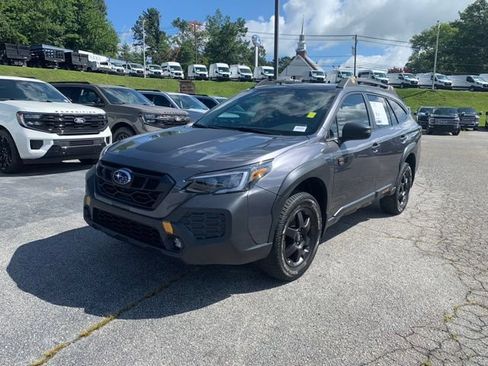 Used 2025 Subaru Outback Wilderness AWD/4WD image 4