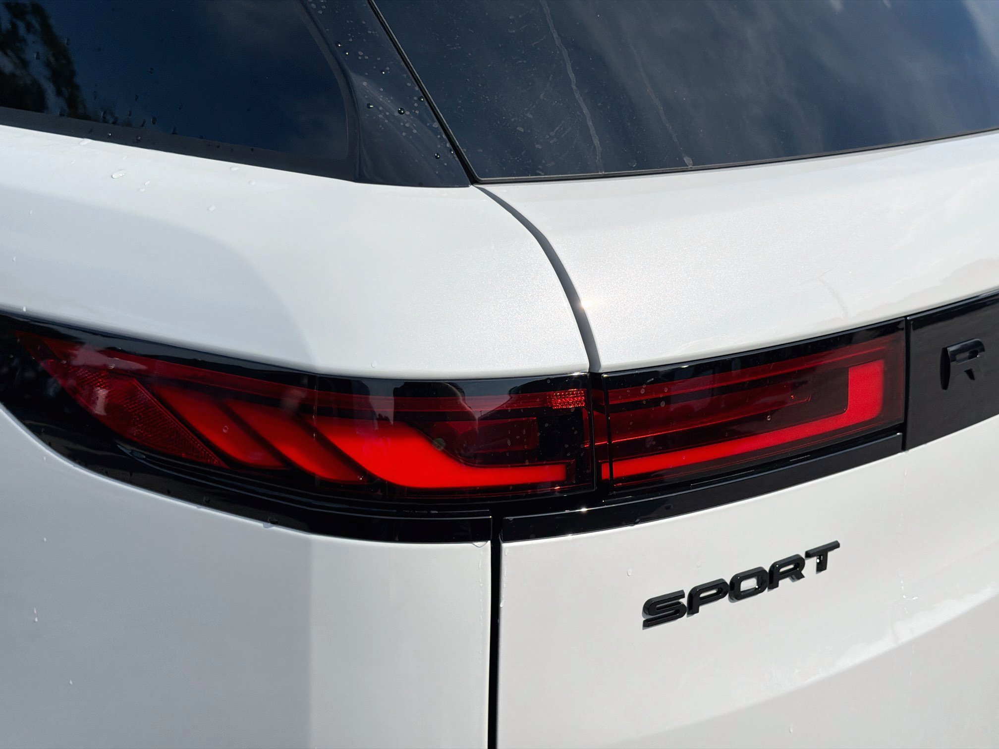 New 2027 Land Rover Range Rover Sport Dynamic SE AWD/4WD image 10