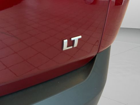 Used 2022 Chevrolet Traverse LT w/ LPO, Floor Liner Package FWD image 46