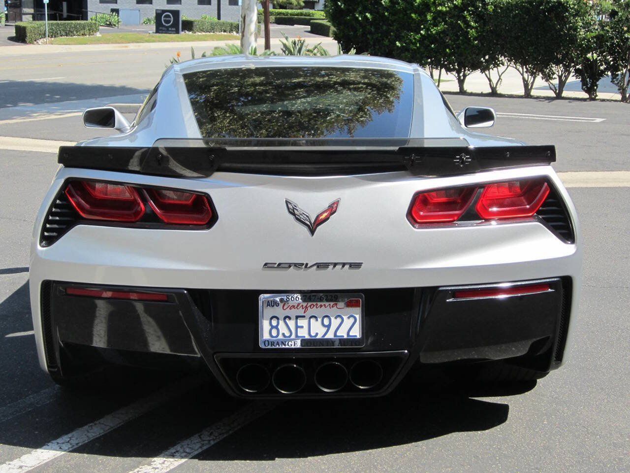 Used 2019 Chevrolet Corvette Stingray Coupe RWD image 4