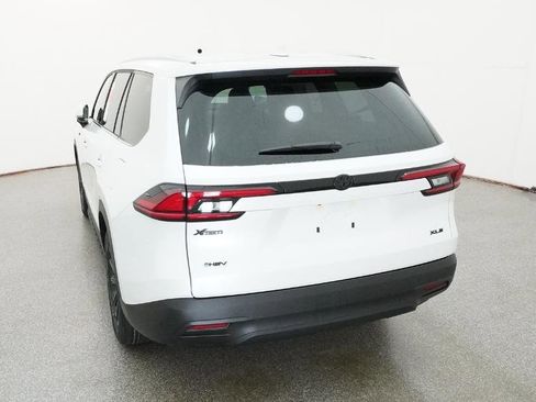 New 2026 Toyota Grand Highlander XLE FWD image 4