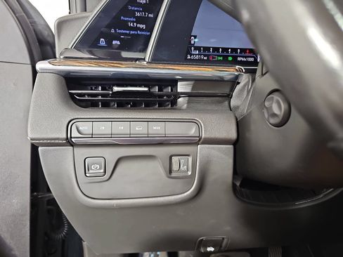 Used 2021 Cadillac Escalade ESV Luxury AWD/4WD image 24