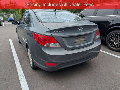 Used 2013 Hyundai Accent GLS w/ Premium Pkg FWD image 4