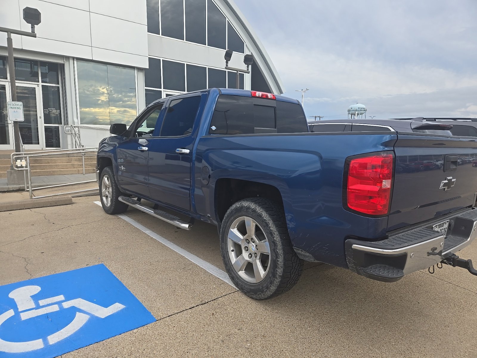 Used 2015 Chevrolet Silverado 1500 LT w/ Texas Edition, 1LT Trim RWD image 7