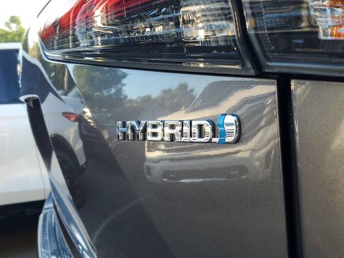 Used 2022 Toyota Highlander Platinum FWD image 9