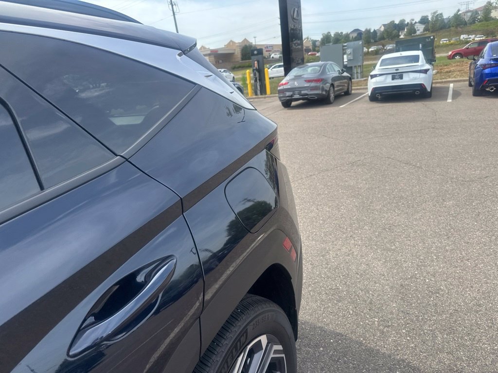 Used 2025 Hyundai Tucson Limited AWD/4WD image 8