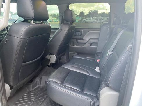 Used 2018 Chevrolet Silverado 1500 Custom w/ Custom Value Package AWD/4WD image 16