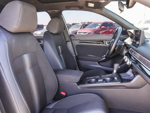 Used 2025 Honda Civic Sport image 16