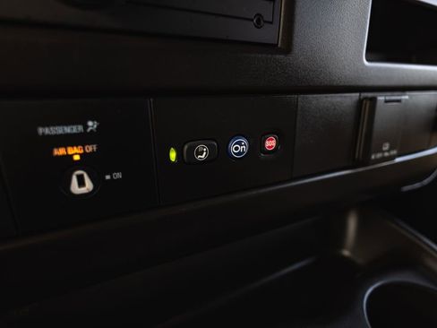 Used 2022 Chevrolet Express 2500 w/ Driver Convenience Package image 24