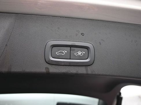 Used 2023 Volvo XC40 B5 Plus w/ Driver Assist Package image 32