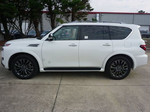 Used 2023 Nissan Armada Platinum w/ Captain's Chairs Package AWD/4WD image 23