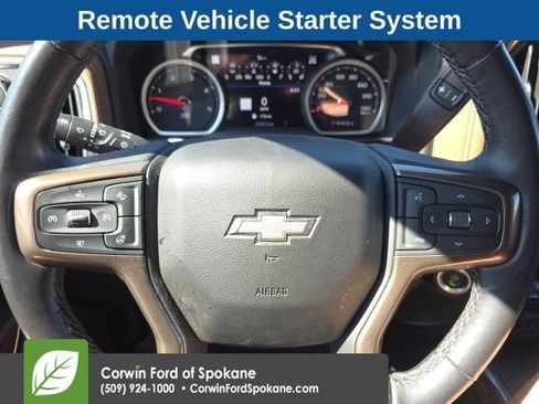 Used 2022 Chevrolet Silverado 2500 High Country w/ Technology Package AWD/4WD image 4