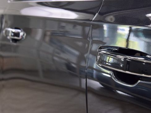 New 2025 Chevrolet Suburban Premier image 18