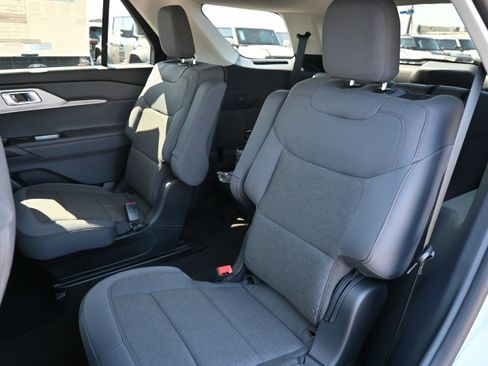 New 2026 Ford Explorer Active RWD image 32
