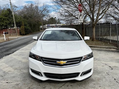 Used 2018 Chevrolet Impala LT image 2