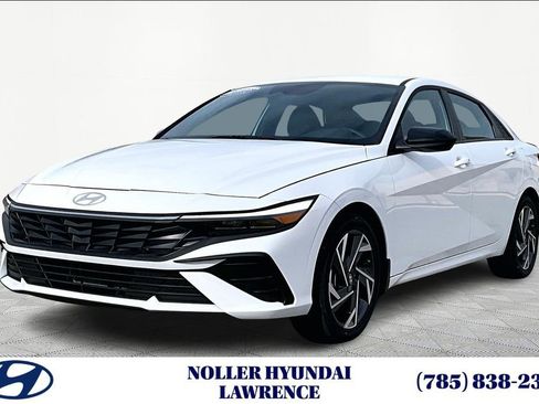 Certified 2025 Hyundai Elantra SEL image 1
