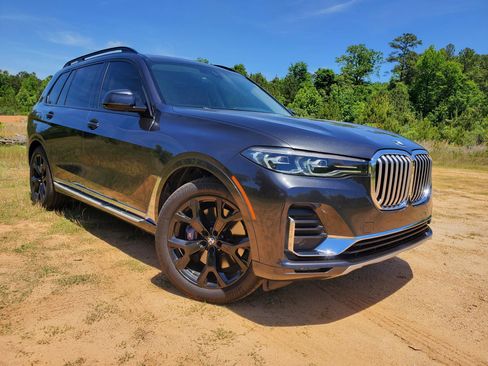 Used 2021 BMW X7 xDrive40i w/ Premium Package AWD/4WD image 2