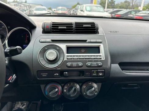 Used 2008 Honda Fit Sport image 16