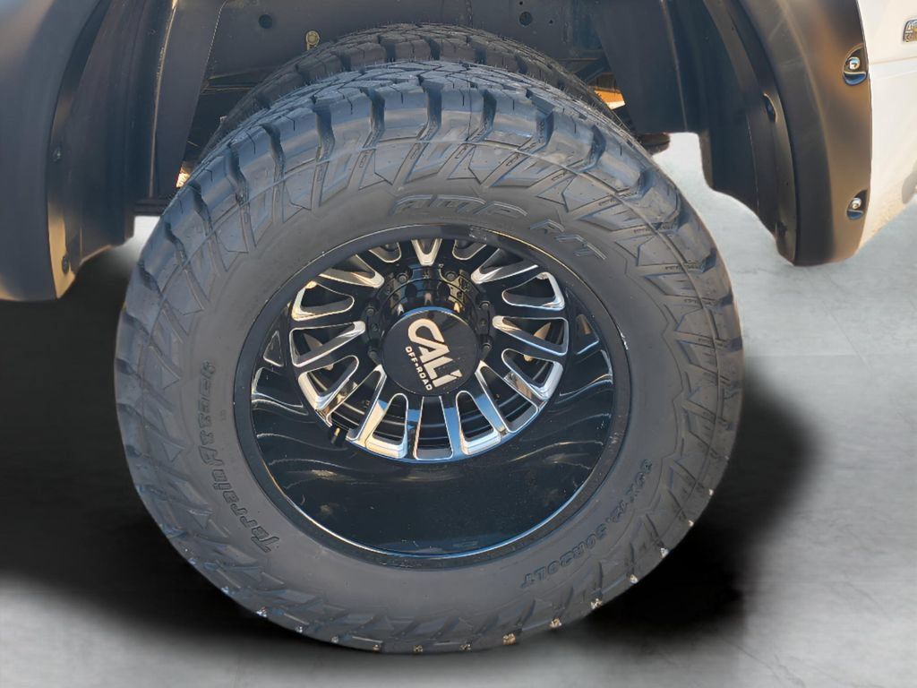 Used 2024 RAM 3500 Big Horn AWD/4WD image 8