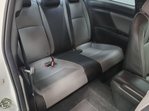 Used 2016 Honda Civic Touring image 25