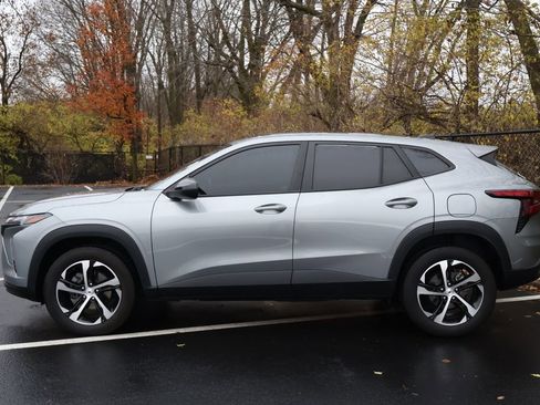 Used 2024 Chevrolet Trax RS image 4