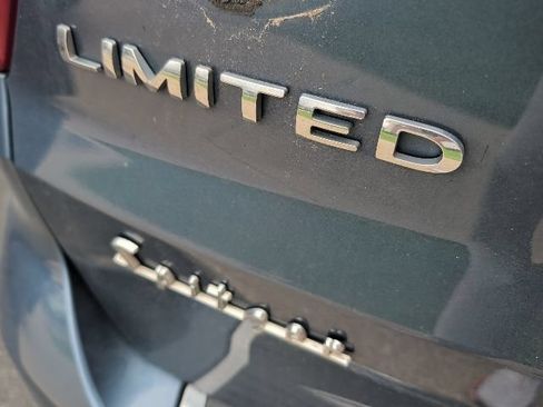 Used 2019 Ford Explorer Limited w/ Limited Luxury Package AWD/4WD image 4