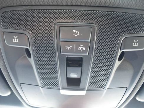 Used 2017 Mercedes-Benz GLA 250 4MATIC image 35
