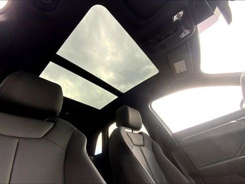 Used 2024 Audi Q3 2.0T Premium image 32