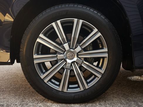 Used 2017 Lexus LX 570 4WD image 36