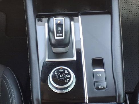 Used 2023 Mitsubishi Outlander SE FWD image 19