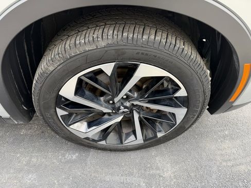 Used 2024 Mitsubishi Outlander FWD image 5