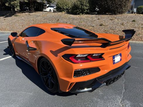 Used 2024 Chevrolet Corvette Z06 w/ Z07 Performance Package image 19