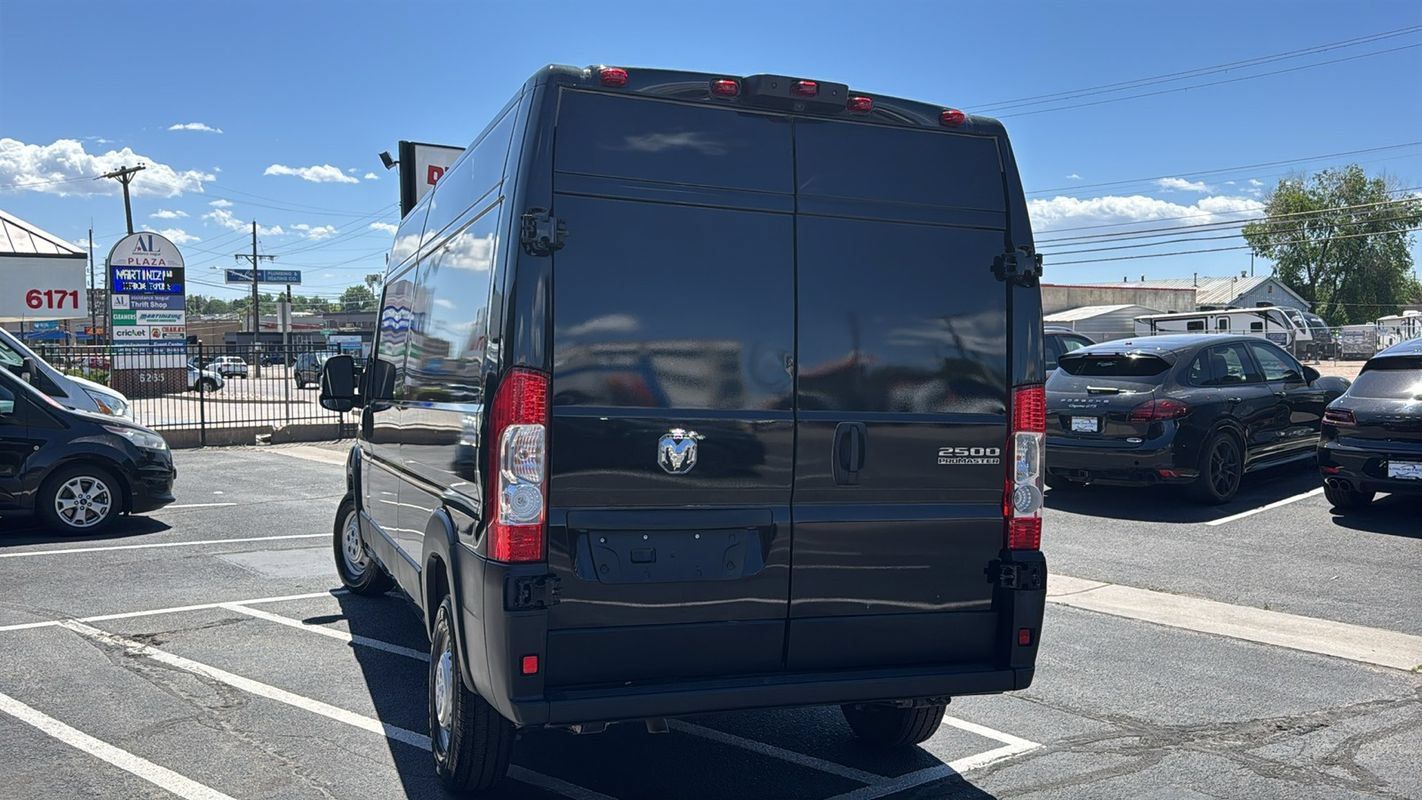 Used 2025 RAM ProMaster 2500 FWD image 5
