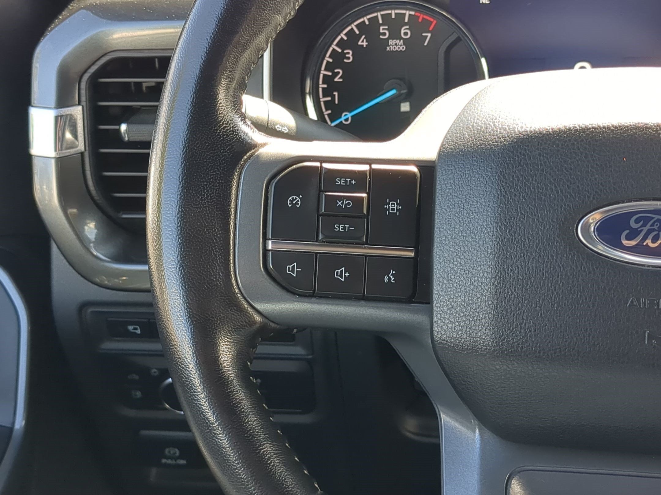 Used 2022 Ford F150 XLT w/ Equipment Group 302A High AWD/4WD image 20