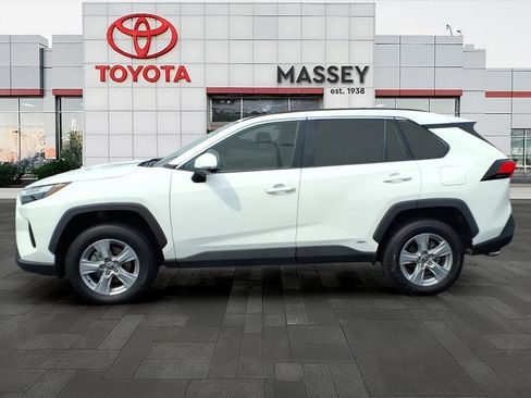 Used 2022 Toyota RAV4 XLE w/ Convenience Package AWD/4WD image 6