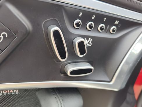 Used 2019 Jaguar F-TYPE Coupe RWD image 21
