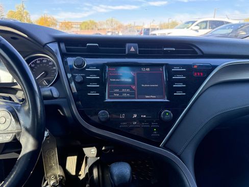 Used 2018 Toyota Camry SE image 20