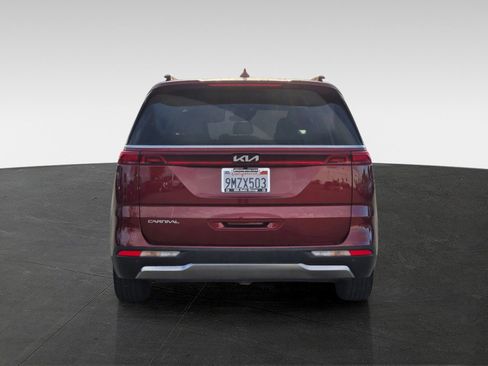 Used 2024 Kia Carnival SX FWD image 5