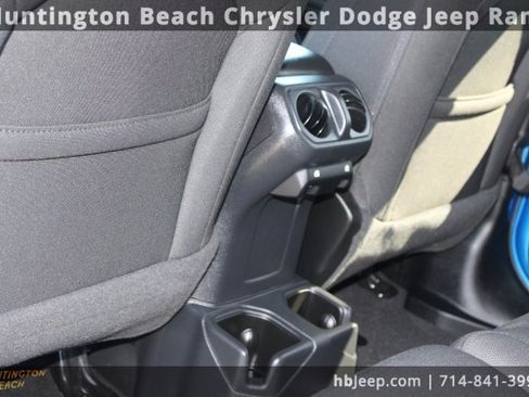 Used 2021 Jeep Wrangler Unlimited Sport image 38