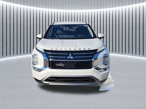New 2026 Mitsubishi Outlander SE FWD image 2