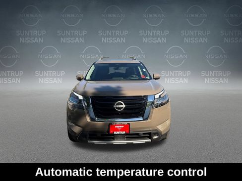 Used 2024 Nissan Pathfinder Platinum w/ Cargo Package FWD image 10