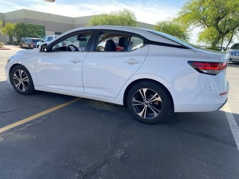 Used 2021 Nissan Sentra SV FWD image 2