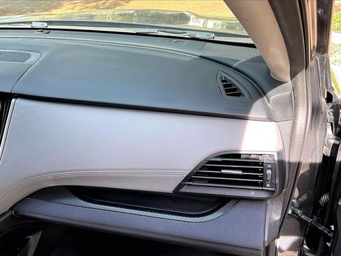 Used 2022 Subaru Outback Premium image 23