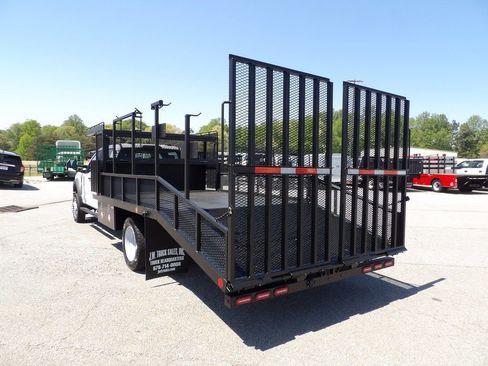 Used 2024 Ford F550 2WD Crew Cab Super Duty image 5