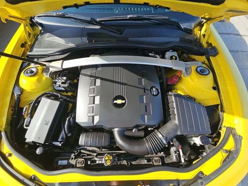 Used 2015 Chevrolet Camaro LT RWD image 9