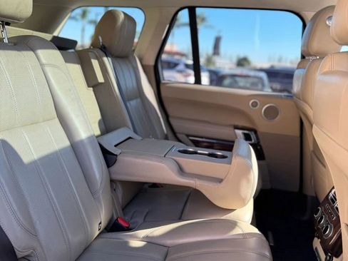 Used 2015 Land Rover Range Rover HSE image 8