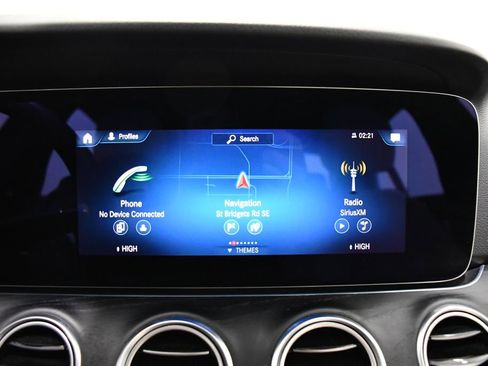 Used 2022 Mercedes-Benz E 350 4MATIC Sedan image 13