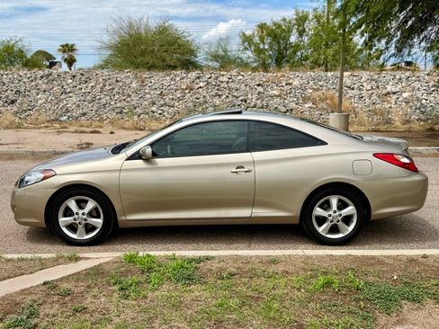 Used 2004 Toyota Solara SLE FWD image 2