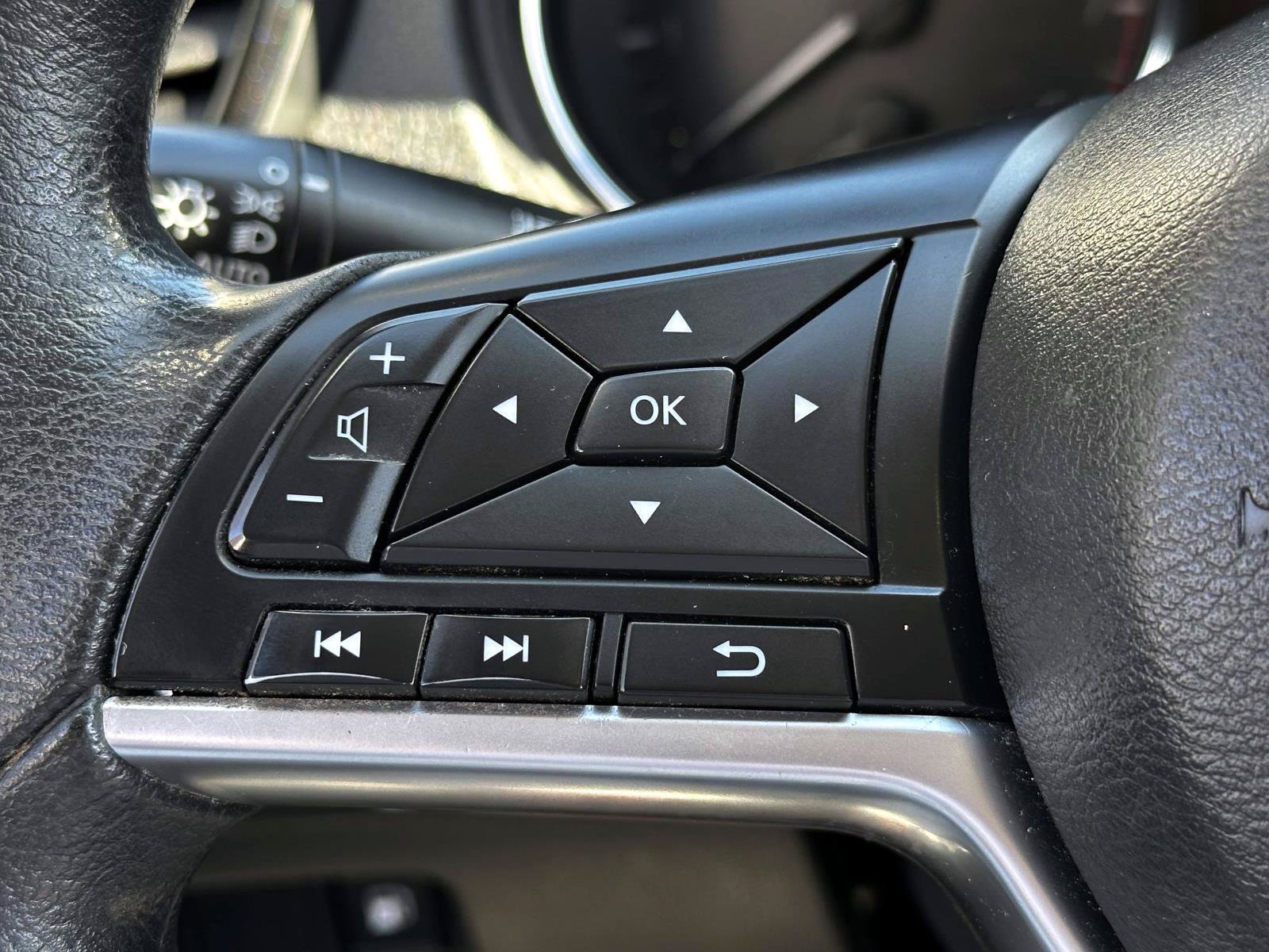 Used 2019 Nissan Rogue S AWD/4WD image 22